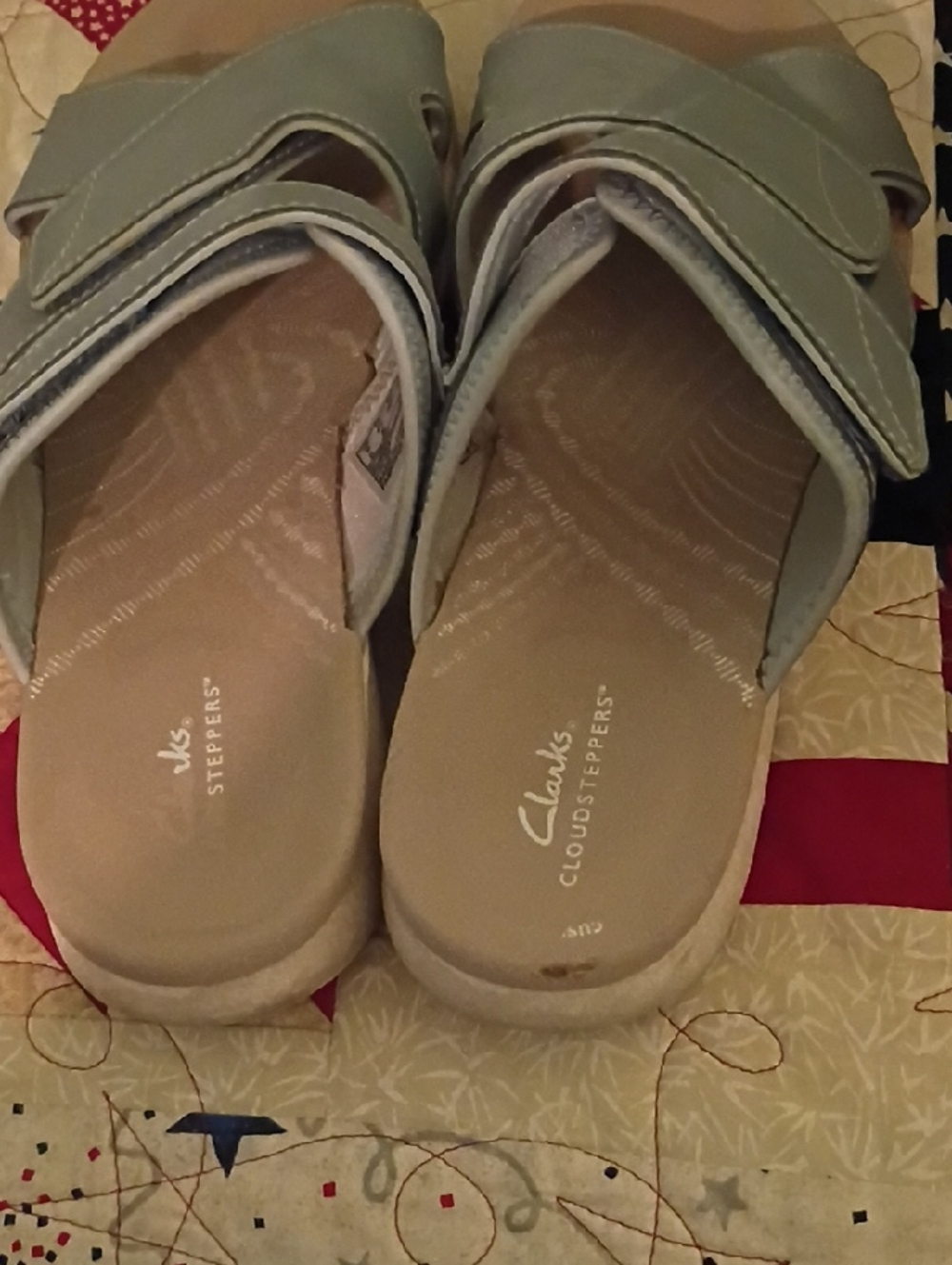 Clarks Light Gray Hook-And-Loop Casual Sandals View 3